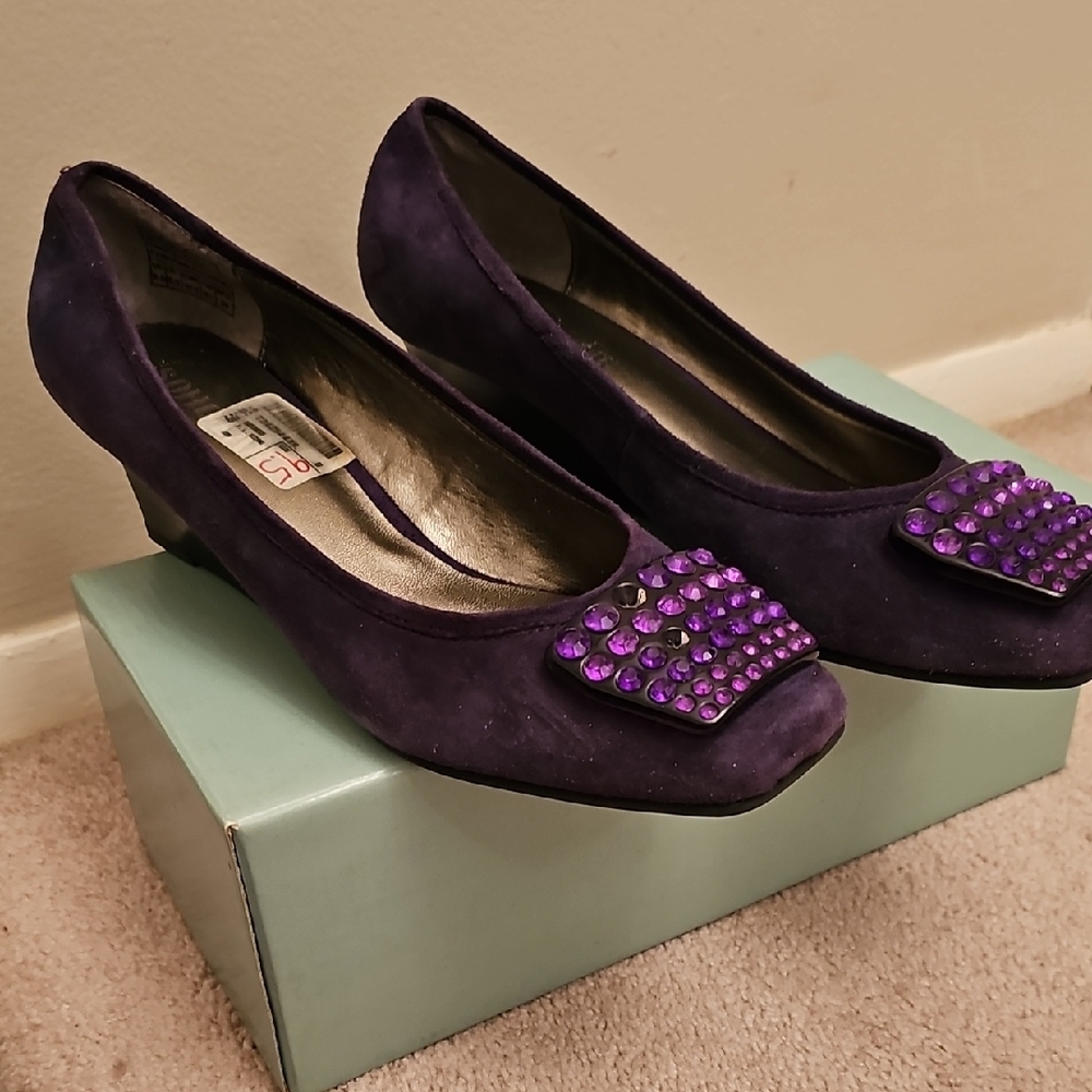 Soho Purple Flats with Embellished Toe - Picture 3 of 5